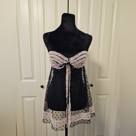 Victoria's Secret Other - Victoria's Secret Babydoll Black and Pink Lace Chemise  Lingerie SZ 36C